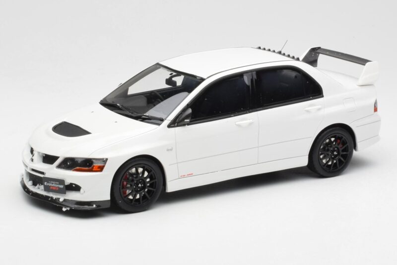Mitsubishi Lancer Evo VIII MR FQ-400 White Otto 1:18