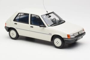 Peugeot 205 Junior White Otto 1:18 OT463 Resin — photo 4 of 6