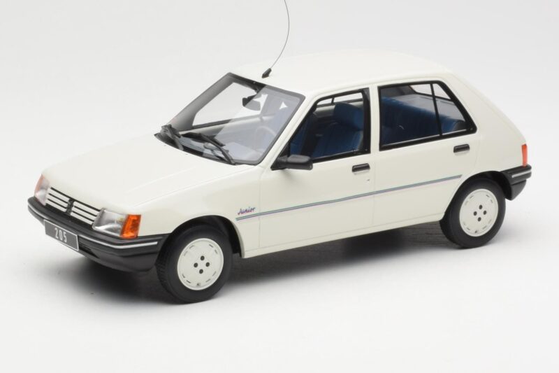Peugeot 205 Junior White Otto 1:18 OT463 Resin