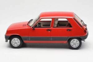 Renault 5 GTL Red Otto 1:18 OT1147 Resin — photo 3 of 6