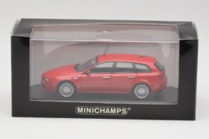 Alfa Romeo 159 Sportwagon Alfa Red Minichamps 1:43 400120511 Diecast — photo 4 of 4