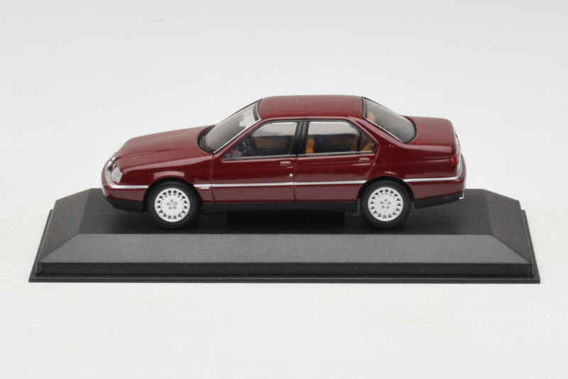 Alfa Romeo 164 3.0 Super V6 Dark Red Minichamps 1:43 436120700 Diecast