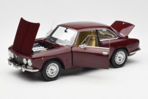 Alfa Romeo 2000 GTV Maroon Red Norev 1:18 187916 Diecast — photo 2 of 8