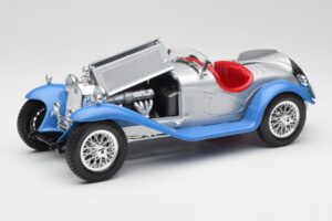 Alfa Romeo 2300 Spider Silver Blue Bburago 1:18 3008 Diecast — photo 2 of 8
