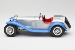 Alfa Romeo 2300 Spider Silver Blue Bburago 1:18 3008 Diecast — photo 4 of 8