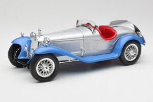 Alfa Romeo 2300 Spider Silver Blue Bburago 1:18 3008 Diecast