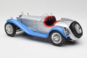 Alfa Romeo 2300 Spider Silver Blue Bburago 1:18 3008 Diecast — photo 7 of 8