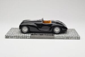 Alfa Romeo 6C 2500 SS Corsa Spider Black Minichamps 1:18 107120231 Diecast — photo 3 of 6