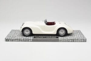 Alfa Romeo 6C 2500 SS Corsa Spider White Minichamps 1:18 107120232 Resin — photo 3 of 6