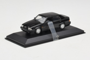 Alfa Romeo 75 3.0 V6 Black Minichamps 1:43 403120463 Diecast — photo 2 of 4