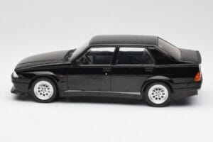 Alfa Romeo 75 Turbo Evoluzione Black MCG 1:18 MCG18429 Diecast — photo 3 of 6