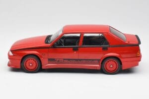 Alfa Romeo 75 Turbo Evoluzione Red MCG 1:18 MCG18428 Diecast — photo 3 of 6