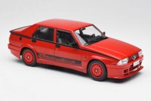 Alfa Romeo 75 Turbo Evoluzione Red MCG 1:18 MCG18428 Diecast — photo 4 of 6