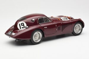 Alfa Romeo 8C 2900 B Speciale #19 24 Hours of Le Mans 1938 CMC 1:18 M-111 Diecast — photo 2 of 6