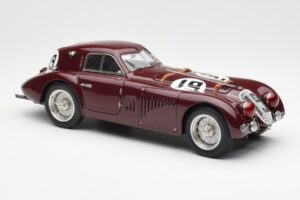 Alfa Romeo 8C 2900 B Speciale #19 24 Hours of Le Mans 1938 CMC 1:18 M-111 Diecast — photo 4 of 6