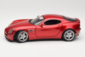 Alfa Romeo 8C Competizione Red Bburago 1:18 18-11021 Diecast — photo 4 of 8