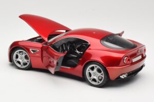 Alfa Romeo 8C Competizione Red Bburago 1:18 18-11021 Diecast — photo 5 of 8