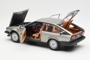Alfa Romeo Alfetta GTV 2.0 Grey Metallic AUTOart 1:18 70147 Diecast — photo 5 of 8