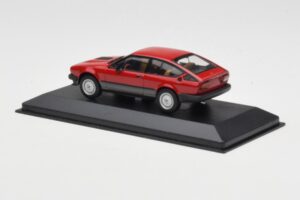 Alfa Romeo Alfetta GTV6 Red Minichamps 1:43 400120140 Diecast — photo 3 of 4