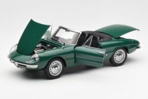 Alfa Romeo Duetto Spider Green AUTOart 1:18 70138 Diecast — photo 2 of 8