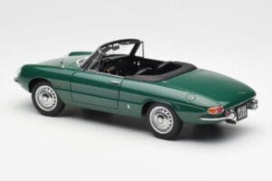Alfa Romeo Duetto Spider Green AUTOart 1:18 70138 Diecast — photo 7 of 8
