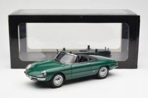 Alfa Romeo Duetto Spider Green AUTOart 1:18 70138 Diecast — photo 8 of 8