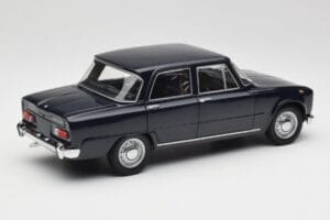 Alfa Romeo Giulia 1300 Blue Minichamps 1:18 180120905 Diecast — photo 3 of 8