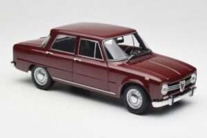 Alfa Romeo Giulia 1300 Dark Red Minichamps 1:18 180120906 Diecast — photo 6 of 8