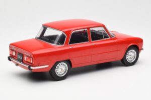 Alfa Romeo Giulia Nuova Super Red MCG 1:18 MCG18145 Diecast — photo 2 of 6