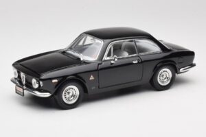 Alfa Romeo Giulia Sprint GTA Black Road Signature 1:18 92348 Diecast