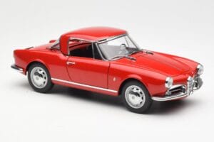 Alfa Romeo Giulietta 1300 Spider Red AUTOart 1:18 70157 Diecast — photo 6 of 8