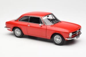 Alfa Romeo GT 1300 Junior LHD Red AUTOart 1:18 70131 Diecast — photo 6 of 8