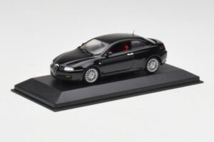 Alfa Romeo GT Black Minichamps 1:43 400120320 Diecast — photo 2 of 4