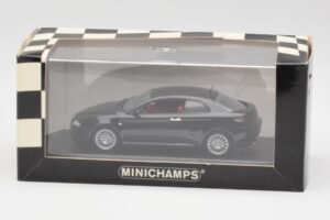 Alfa Romeo GT Black Minichamps 1:43 400120320 Diecast — photo 4 of 4