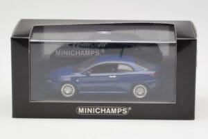 Alfa Romeo GT Dark Blue Metallic Minichamps 1:43 400120326 Diecast — photo 4 of 4