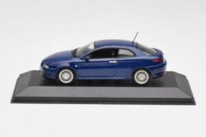 Alfa Romeo GT Dark Blue Metallic Minichamps 1:43 400120326 Diecast