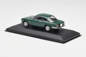 Alfa Romeo Giulia GTA 1300 Junior Green Minichamps 1:43 ALFA010 Diecast — photo 3 of 4