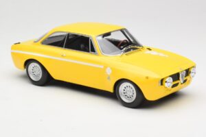 Alfa Romeo GTA 1300 Junior Yellow Minichamps 1:18 155120024 Diecast — photo 2 of 6