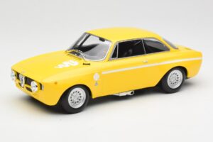 Alfa Romeo GTA 1300 Junior Yellow Minichamps 1:18 155120024 Diecast