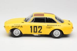 Alfa Romeo GTA 1300 #102 Squadra Corse R. Zanetti / M. Ruspa / Monzeglio Targa Florio 1971 Minichamps 1:18 155711202 Diecast — photo 3 of 6