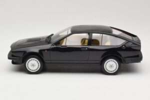 Alfa Romeo GTV6 2.5 Black Laudoracing-Models 1:18 LM110C Diecast — photo 3 of 6