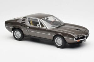 Alfa Romeo Montreal Brown Metallic AUTOart 1:18 70173 Diecast — photo 6 of 8