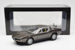 Alfa Romeo Montreal Brown Metallic AUTOart 1:18 70173 Diecast — photo 8 of 8