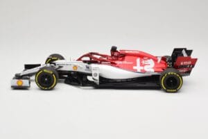 Alfa Romeo Racing C38 #7 K. Raikkonen F1 2019 Minichamps 1:18 110190007 Diecast — photo 3 of 6