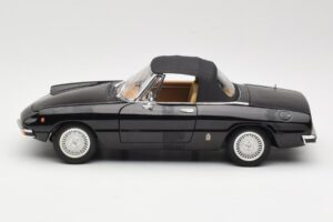 Alfa Romeo Spider 916 Veloce Black Ricko 1:18 32107 Diecast — photo 4 of 8