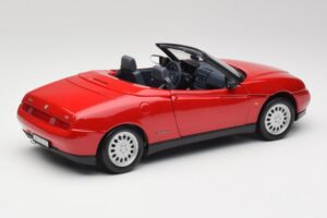 Alfa Romeo Spider 916 Alfa Red Maisto 1:18 50278 Diecast — photo 3 of 8