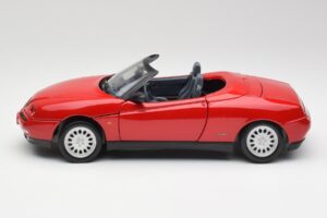 Alfa Romeo Spider 916 Alfa Red Maisto 1:18 50278 Diecast — photo 4 of 8