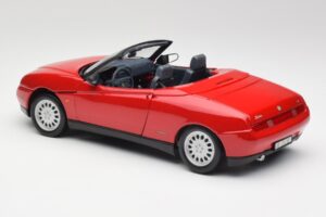 Alfa Romeo Spider 916 Alfa Red Maisto 1:18 50278 Diecast — photo 7 of 8