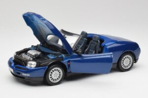 Alfa Romeo Spider 916 Periwinkle Blue Maisto 1:18 50308 Diecast — photo 2 of 7