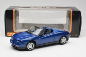 Alfa Romeo Spider 916 Periwinkle Blue Maisto 1:18 50308 Diecast — photo 7 of 7
